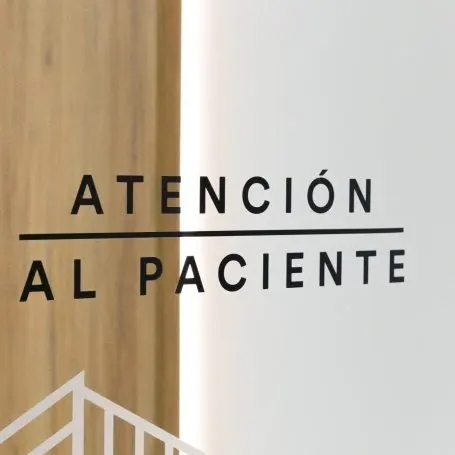 Atención al paciente Clínica Dental Solymar Cabrera
